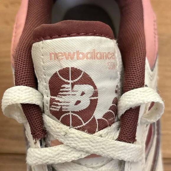 NEW BALANCE 550 Sneakers Red Rouge White Women Size 8 Casual Everyday Comfort - Picture 4 of 14
